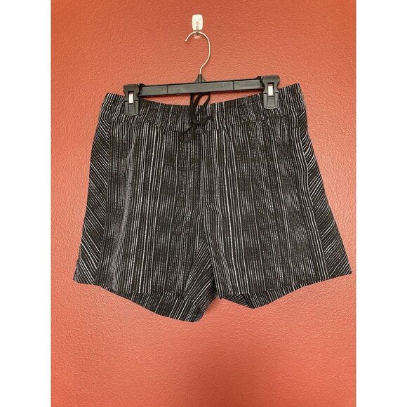 Athleta Trekkie Mid Rise Shorts Size‎ 8. Stretch, Comfort, Outdoor, Preppy - Picture 1 of 11